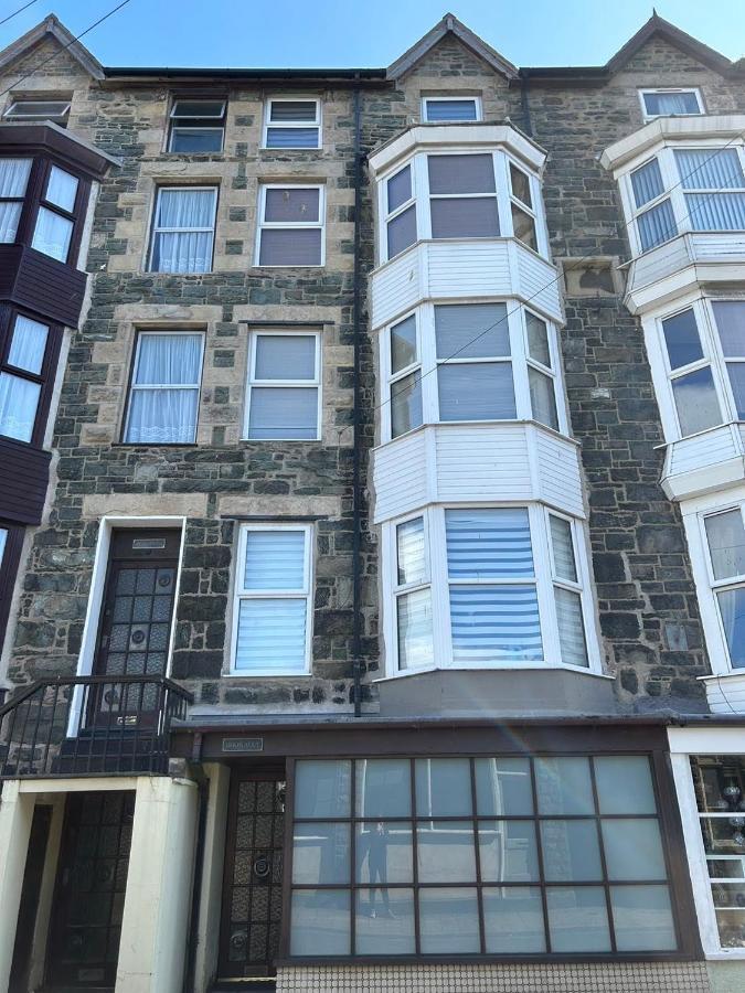 Bronallt Barmouth Exterior photo