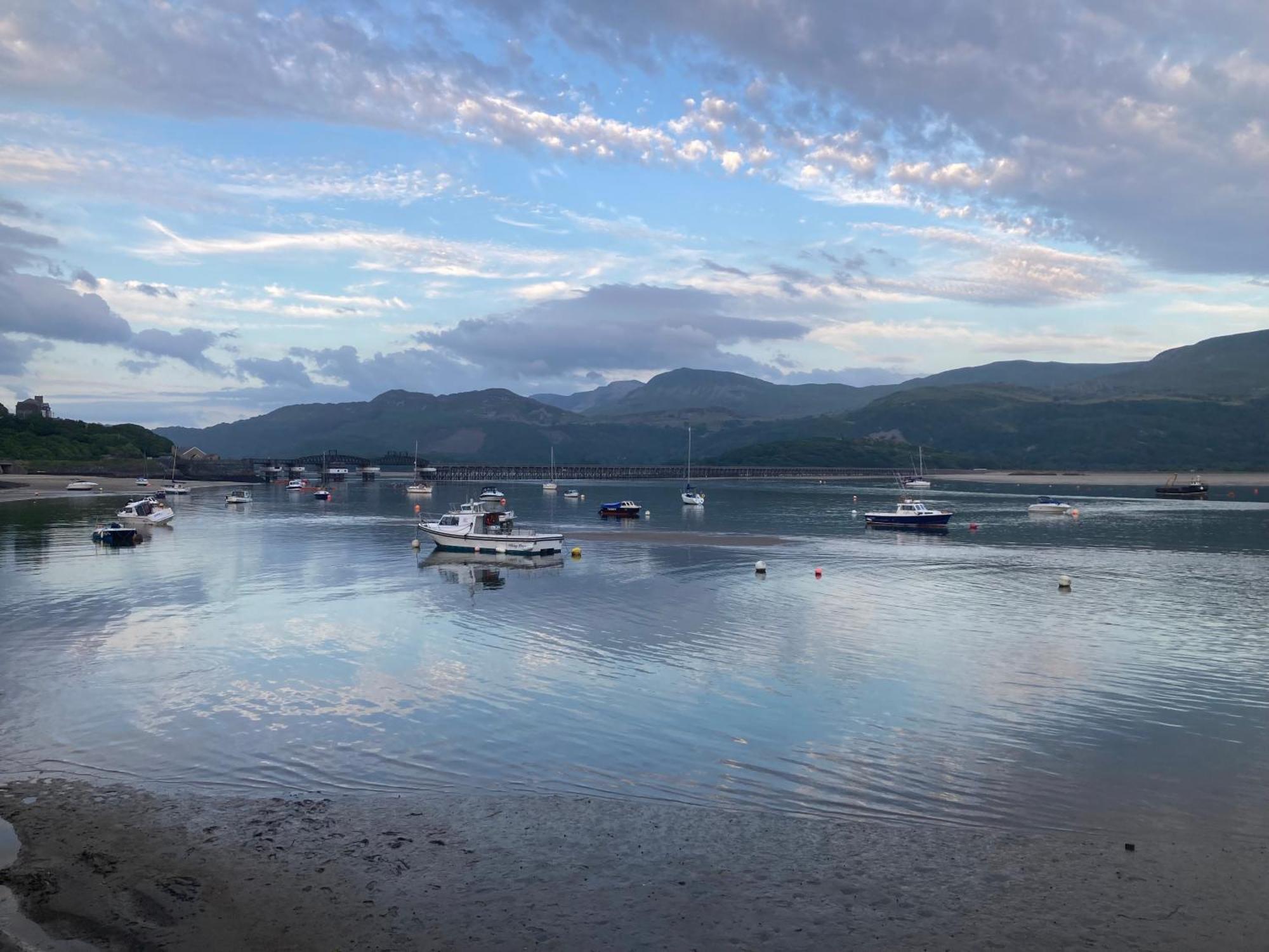 Bronallt Barmouth Exterior photo